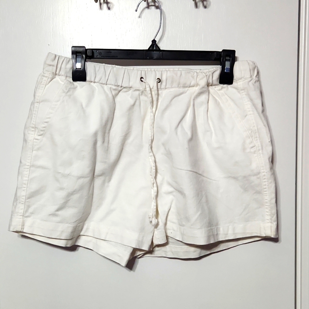 Linen shorts